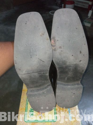 জুতা বিক্রি